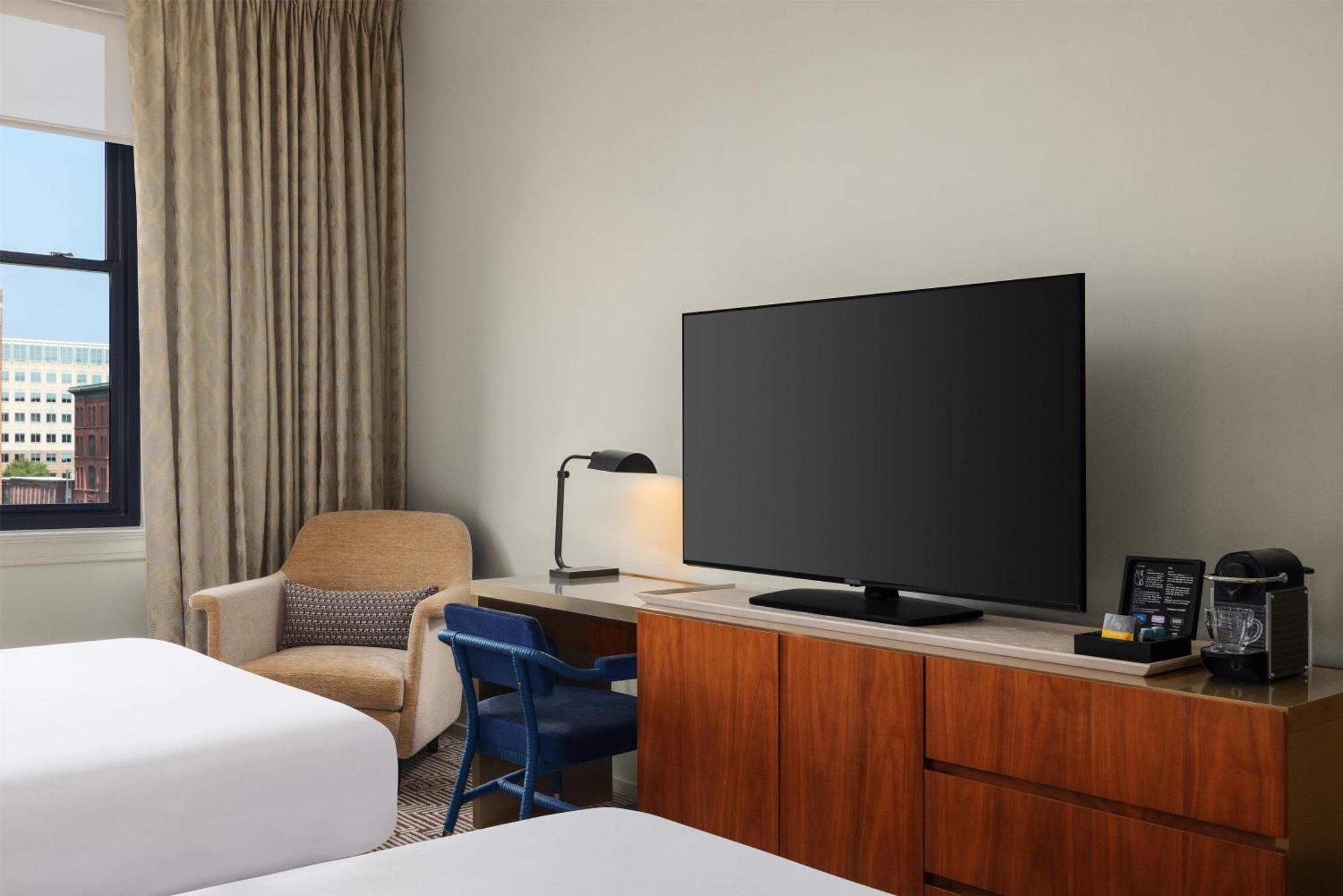 Double Queen Room City View